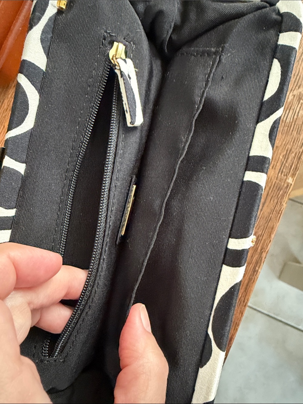 Talbots frame clutch with gold chain shoulder strap, black and white print w/bow - Picture 7 of 7
